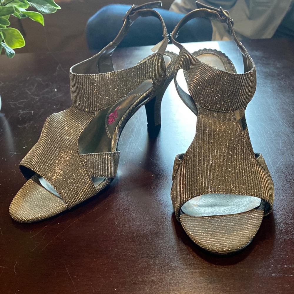 Silver evening heels, size 7